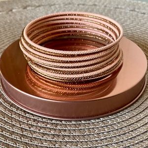Unbranded | Pink & Gold 12 Piece Metal Bangle Set.
